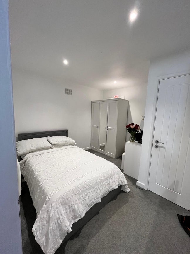 Double room/studio for rent Main Photo