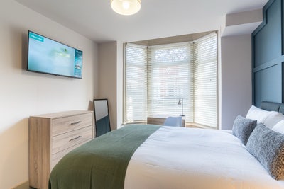 Bright En-suite room | All bills inc Main Photo