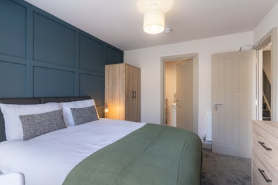 Bright En-suite room | All bills inc Main Photo