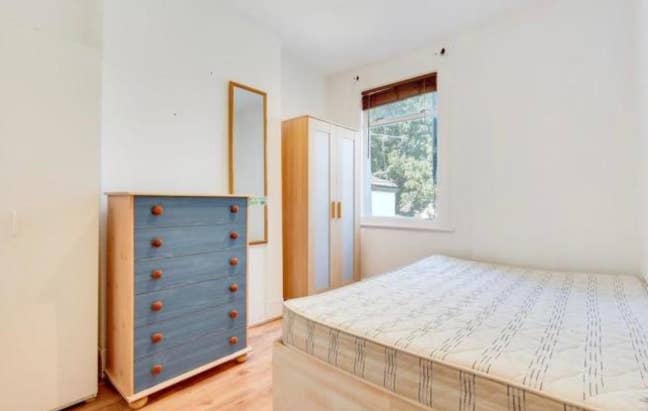 One double room available for temporary  Main Photo