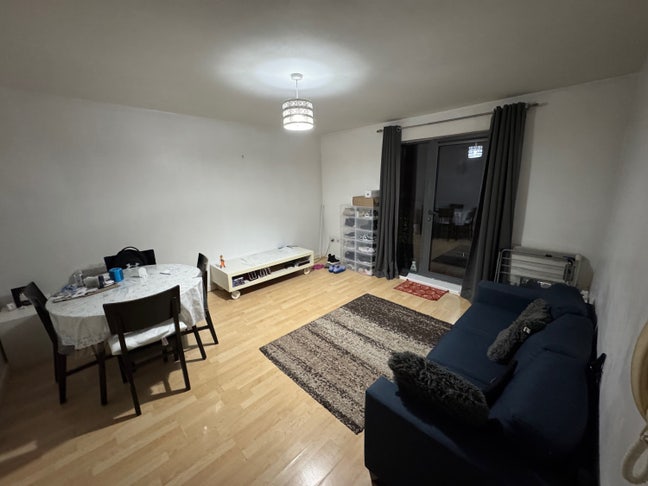 Full Furnished 1 Bed Apartment  Main Photo