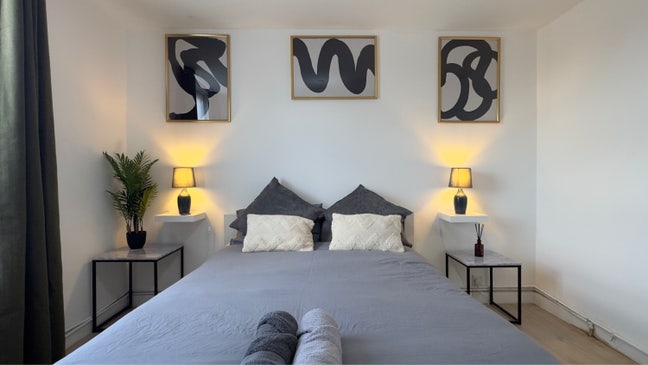 3 Bedrooms in Private House Main Photo