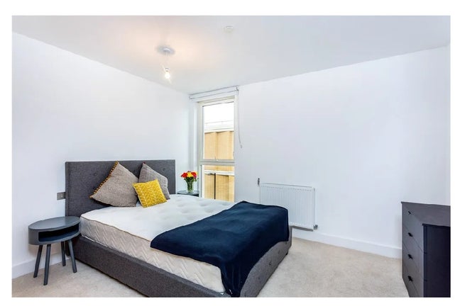 A furnished one bedroom apartment Main Photo
