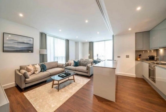 Female Flatmate needed –Stunning Apartment Main Photo