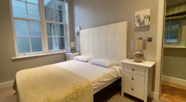 Room available in Knightsbridge flat Main Photo