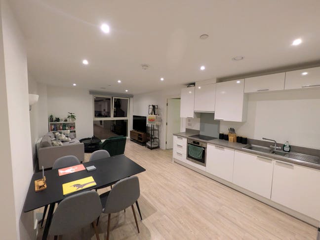 Ensuite Room Available in Furnished 2-Bedroom Apt Main Photo