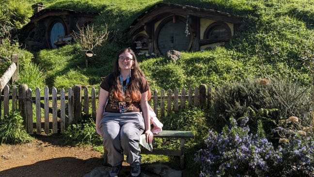 Student looking for place to stay/buddy up Main Photo