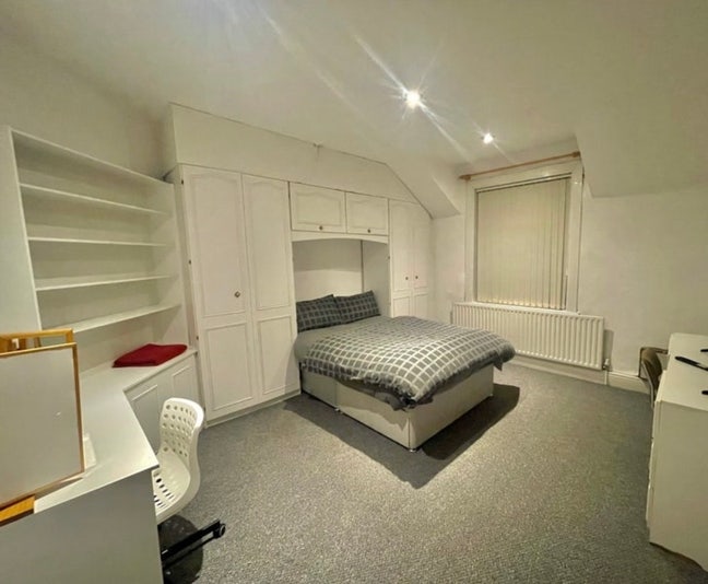 Double Room near City Centre Main Photo