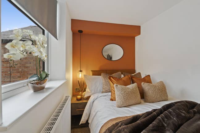 ✨ Modern Studio Living – Bills Included Main Photo