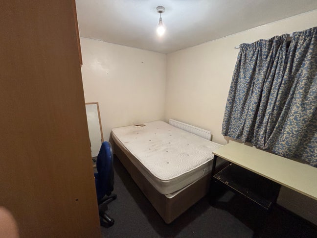 Clarendon road flat  Main Photo