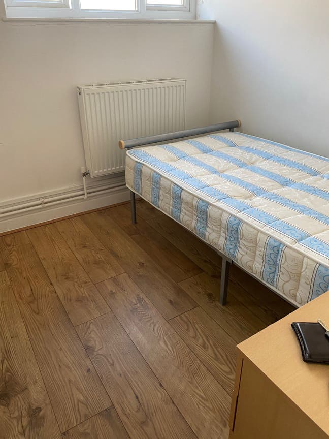 Single room in Shepherd Bush with bicycle included Main Photo