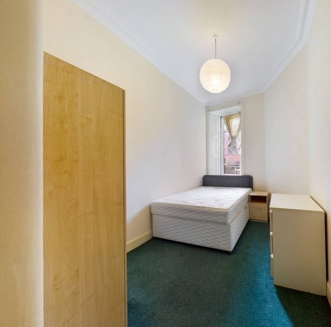 Double Bedroom Near Haymarket (EH11) Main Photo