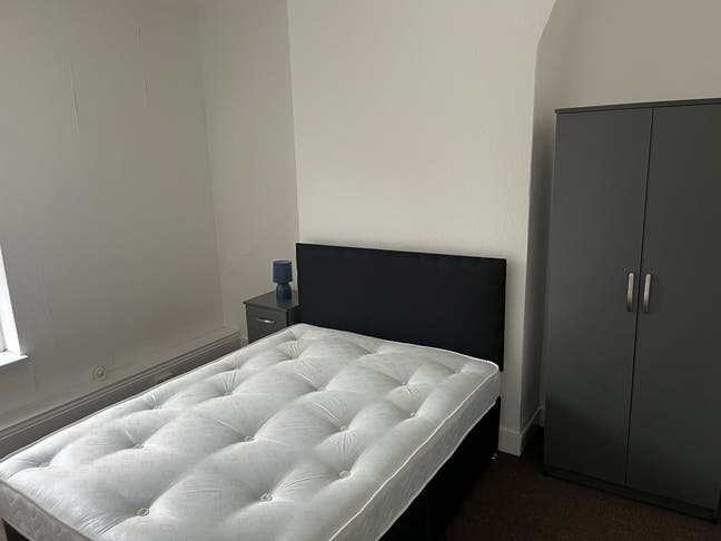 ⭐ Move in Solo, Live Together 🏡 Main Photo