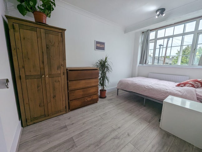 Bright double room with garden Main Photo