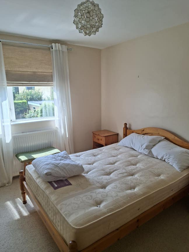 3 Bedroom House with Parking  Main Photo