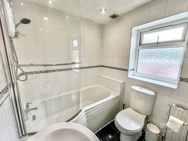 Beautiful Home From Home - Salford  Main Photo