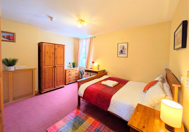 Luxury es double rooms, ex-hotel nr town centre Main Photo