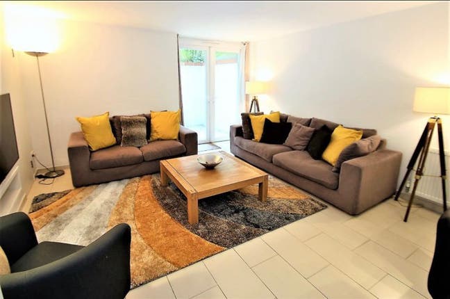 Cosy Double Room in Kennington Flat ✨ Main Photo