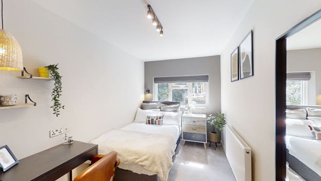 Refurbed Double rooms - Strood  Main Photo