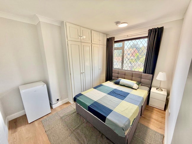 🛏️ Double Room to Let in-Northolt- Single Use Main Photo