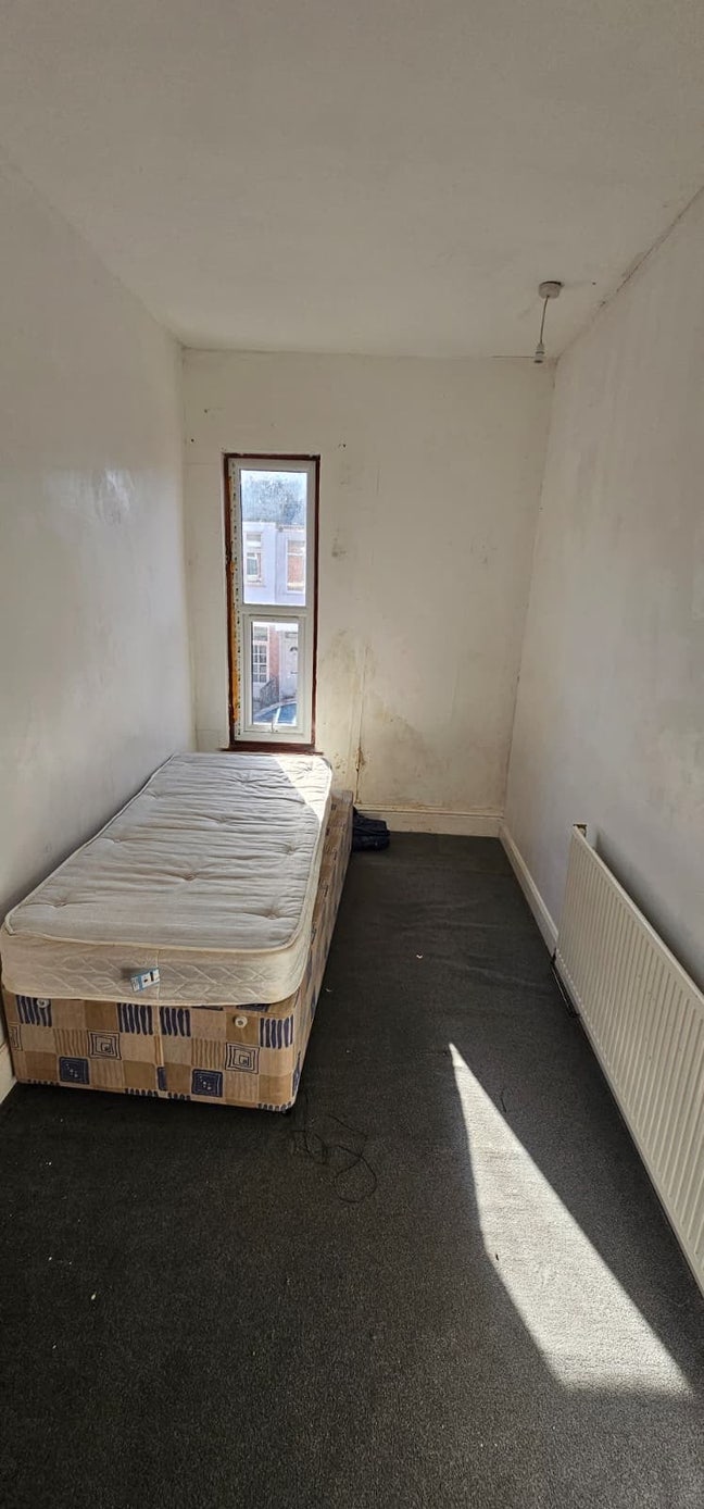 1 bedroom flat in CV5  Main Photo