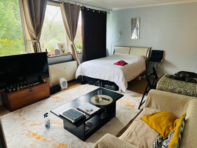 Short-term! Studio Flat in a nice and safe area  Main Photo