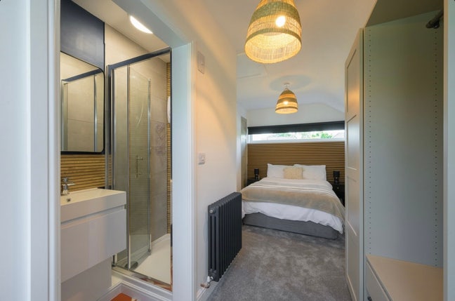 **Modern Double Room for Rent with private bathroo Main Photo