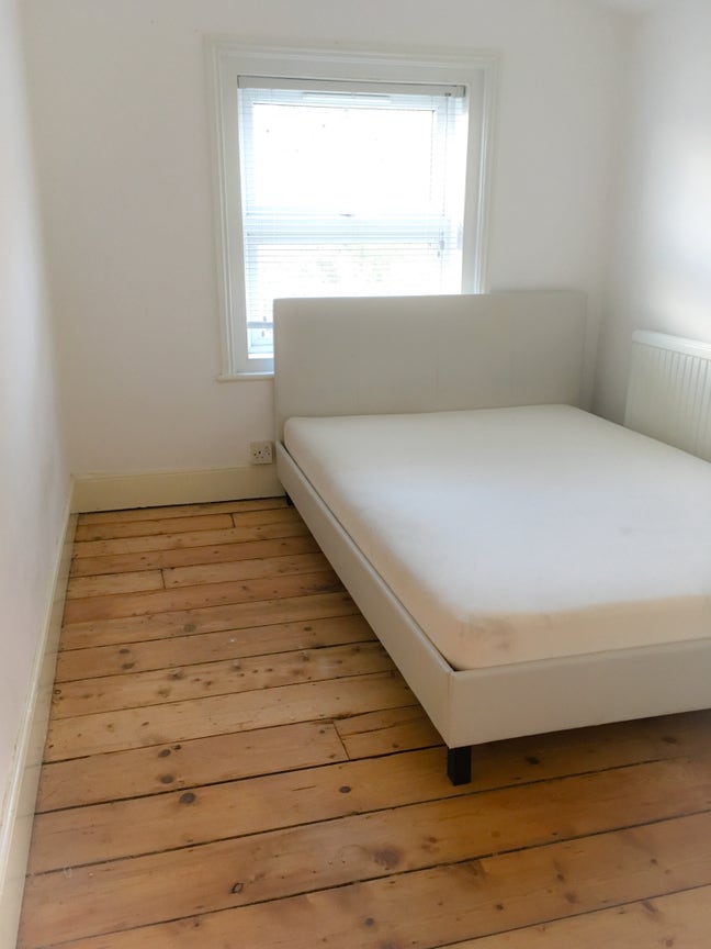 Large Double Twin Room all bills included Main Photo