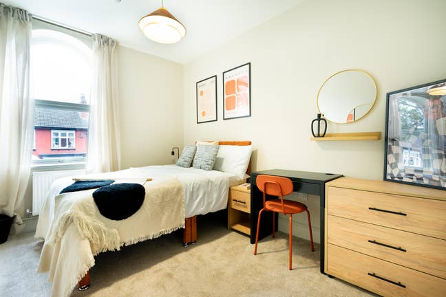 🏡 Newly Refurbished House Share – Levenshulme Main Photo