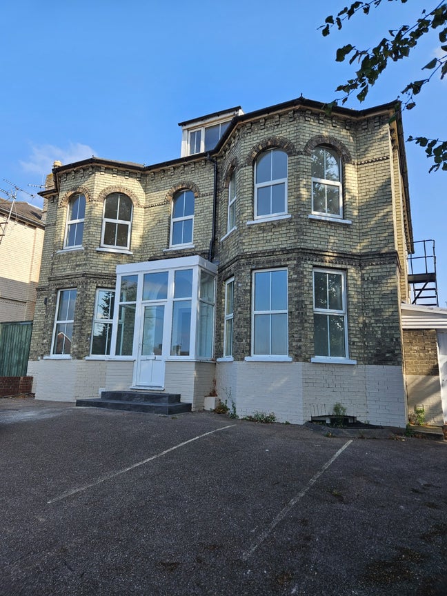 Rooms to Rent – HMO Licensed Property 🏡 Main Photo