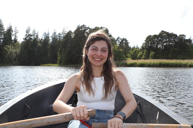 Professional Female seeks a single or double room Main Photo