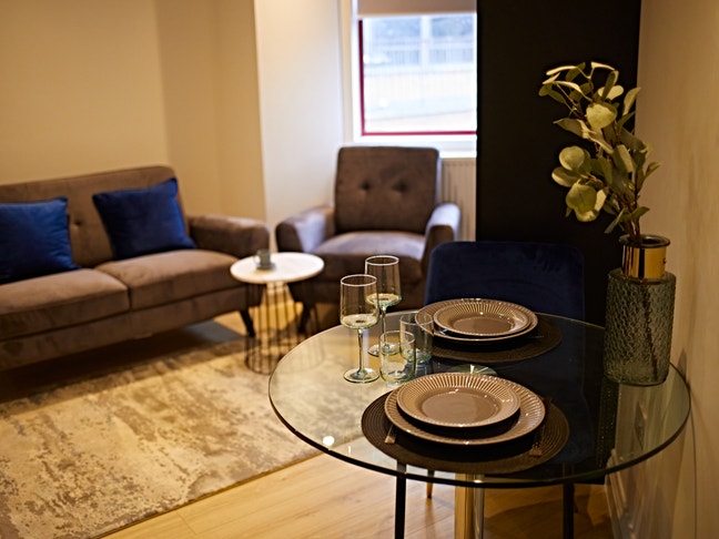Luxury 2 bedroom apartment, All Bills included. Main Photo
