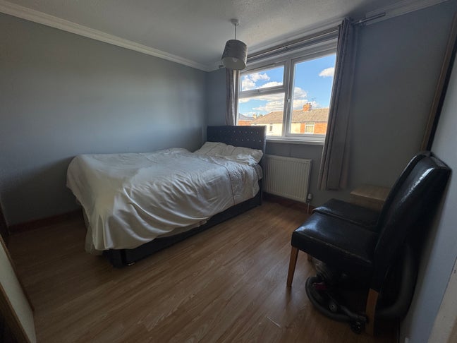 Furnished double bedrooms  Main Photo