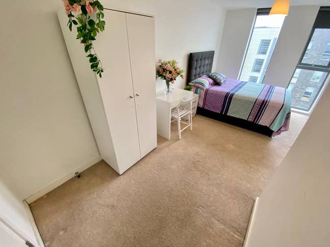 🏡Spacious Master Room – Wembley Central  Main Photo