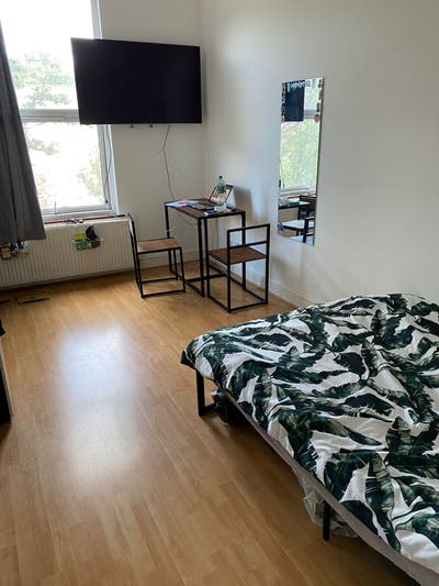 Double Bedroom for Rent Main Photo