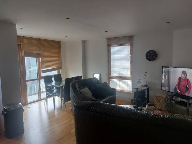 Room to Rent on Leeds Dock! Main Photo