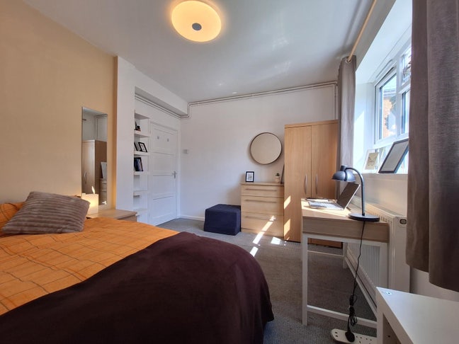 Large double room in Old Street/Hoxton Main Photo