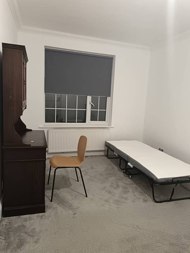 Single Furnished Room  Main Photo