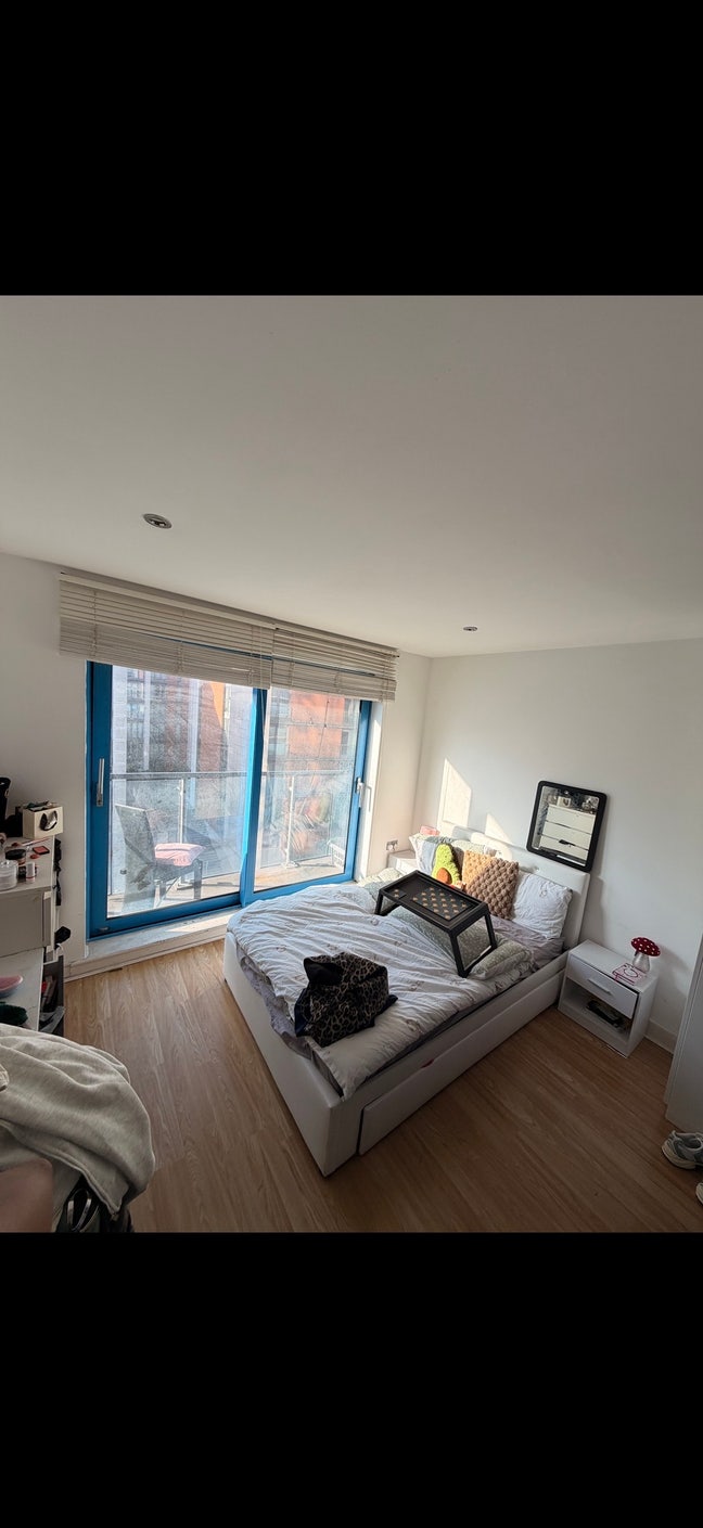 Room available for short sublet from 18th October Main Photo