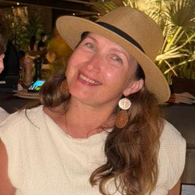 I am a female aged 54. I am looking for a sin... Main Photo