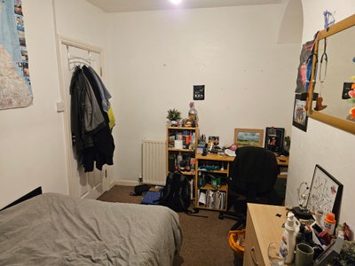 Room in Postgraduate House Available Immediatly Main Photo