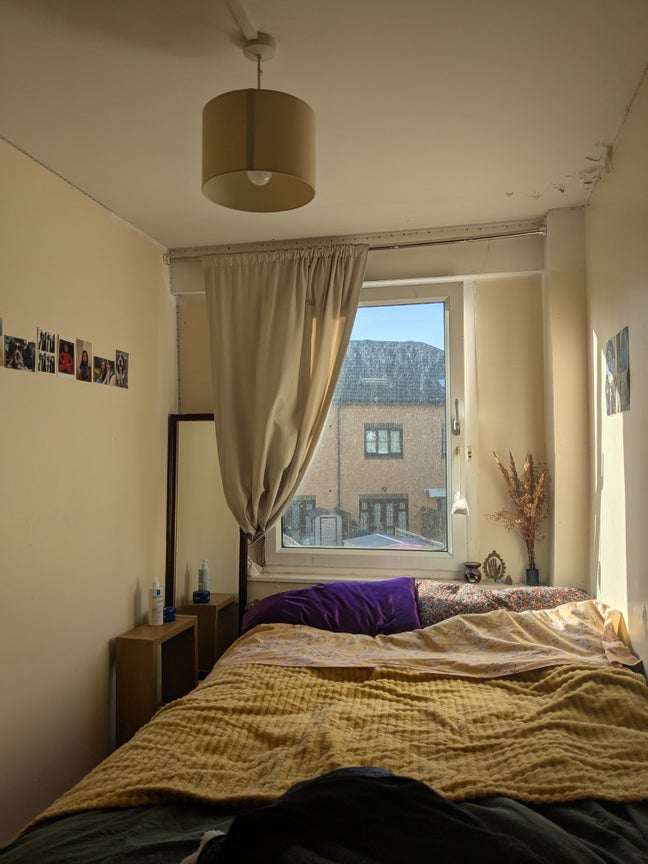 Cozy sublet near Victoria Park Main Photo