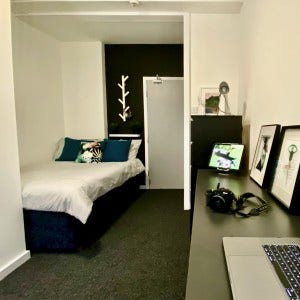 Private Accommodation Bills Included  Main Photo