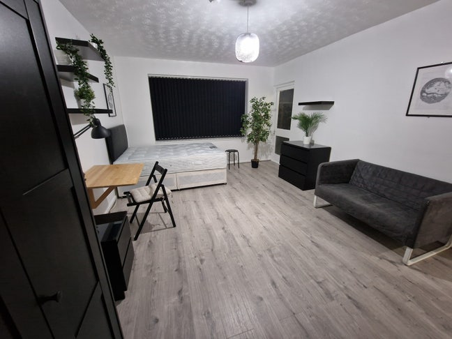 2 double rooms - Canary Wharf- Beautiful House! Main Photo
