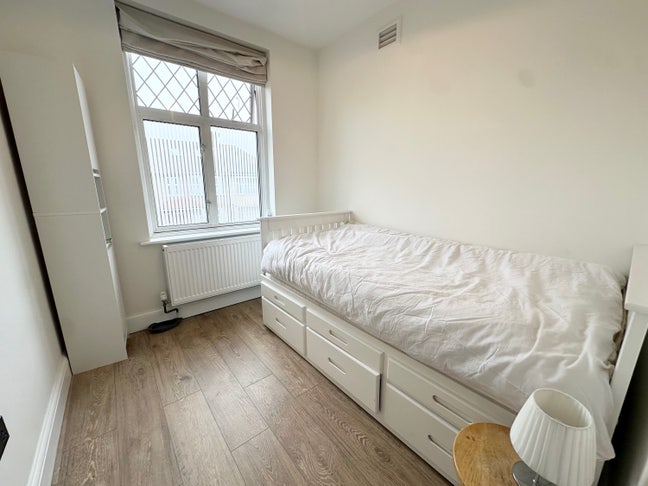***Single Room To Rent Near Enfield Town*** Main Photo