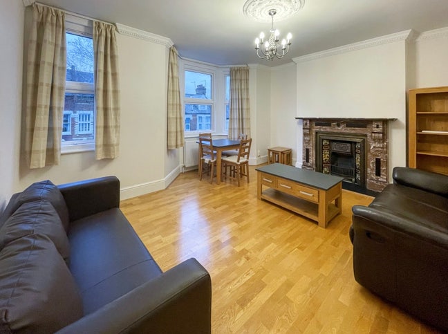 TWO double rooms in West Hampstead  Main Photo