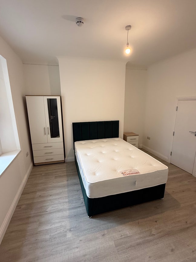 Brand New Two Double Rooms Available Now Main Photo