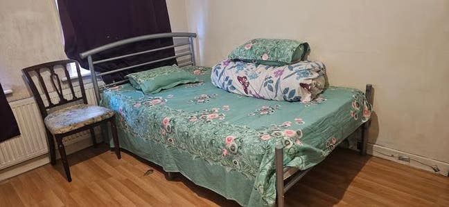 En-Suite Room is available for Rent - CR3  Main Photo