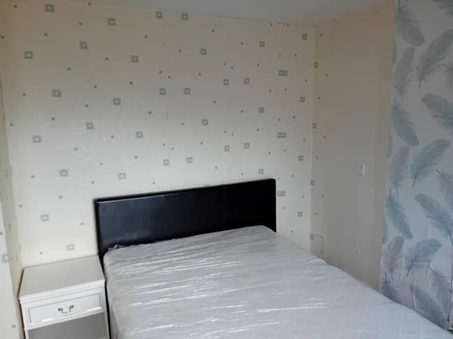 Room single  Next to Prince Charles Hospital  Main Photo