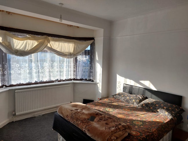 Shared Room  Main Photo